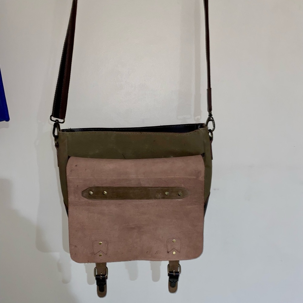 Leather Computer Bag - Picture 11 of 12